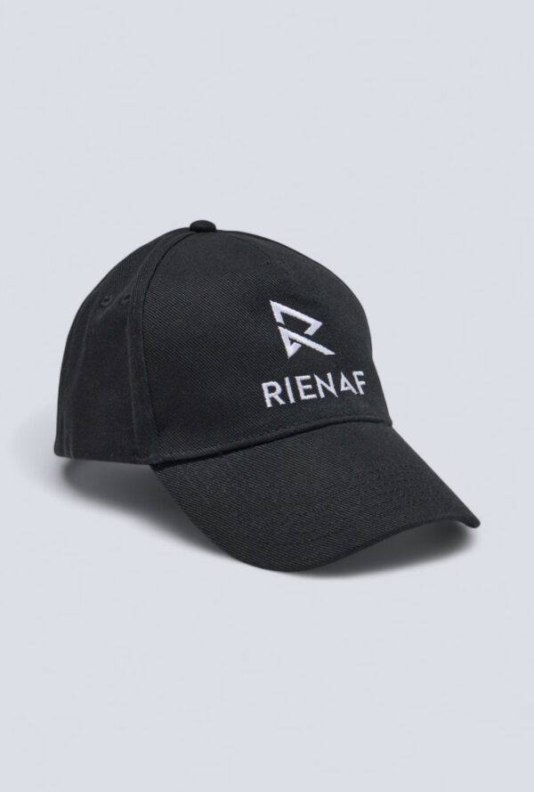 rienaf laura laune casquette impassible